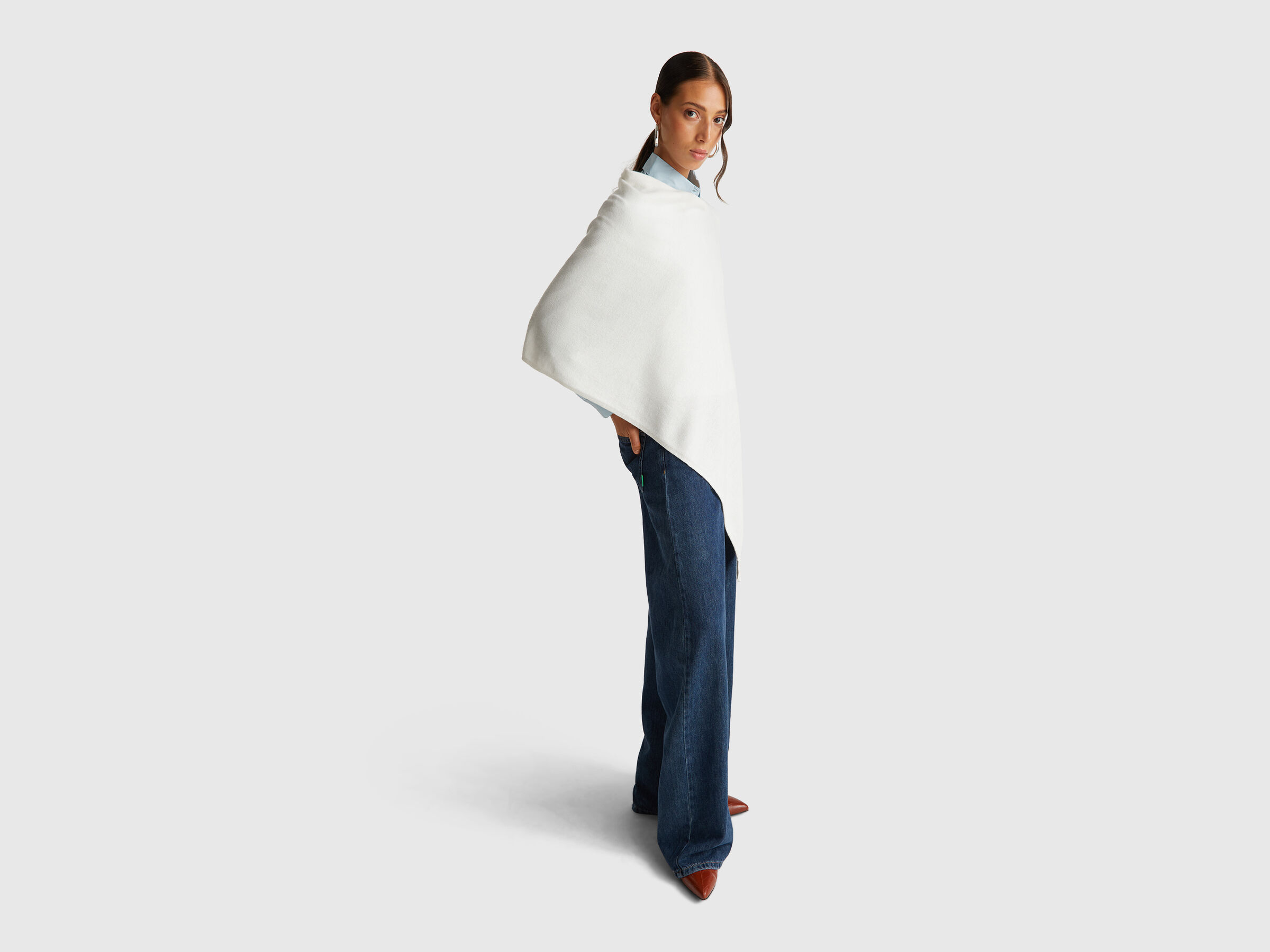 CAPE Women image number 3